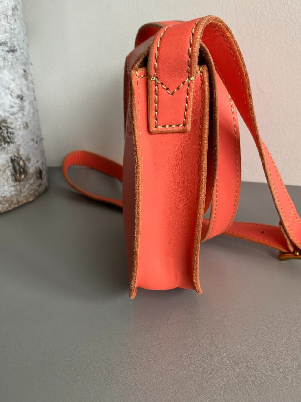 Fossil Mini Austin Leather Turn Lock Saddle Flap Crossbody Bag Coral Salmon - Picture 6 of 15